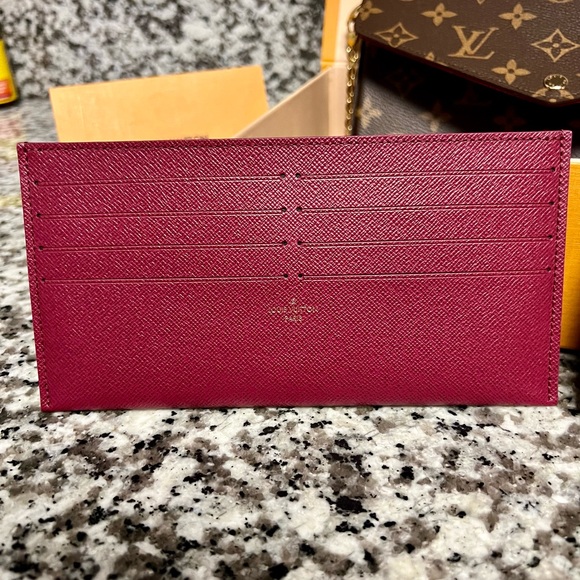 Louis Vuitton Pochette - Picture 4 of 6